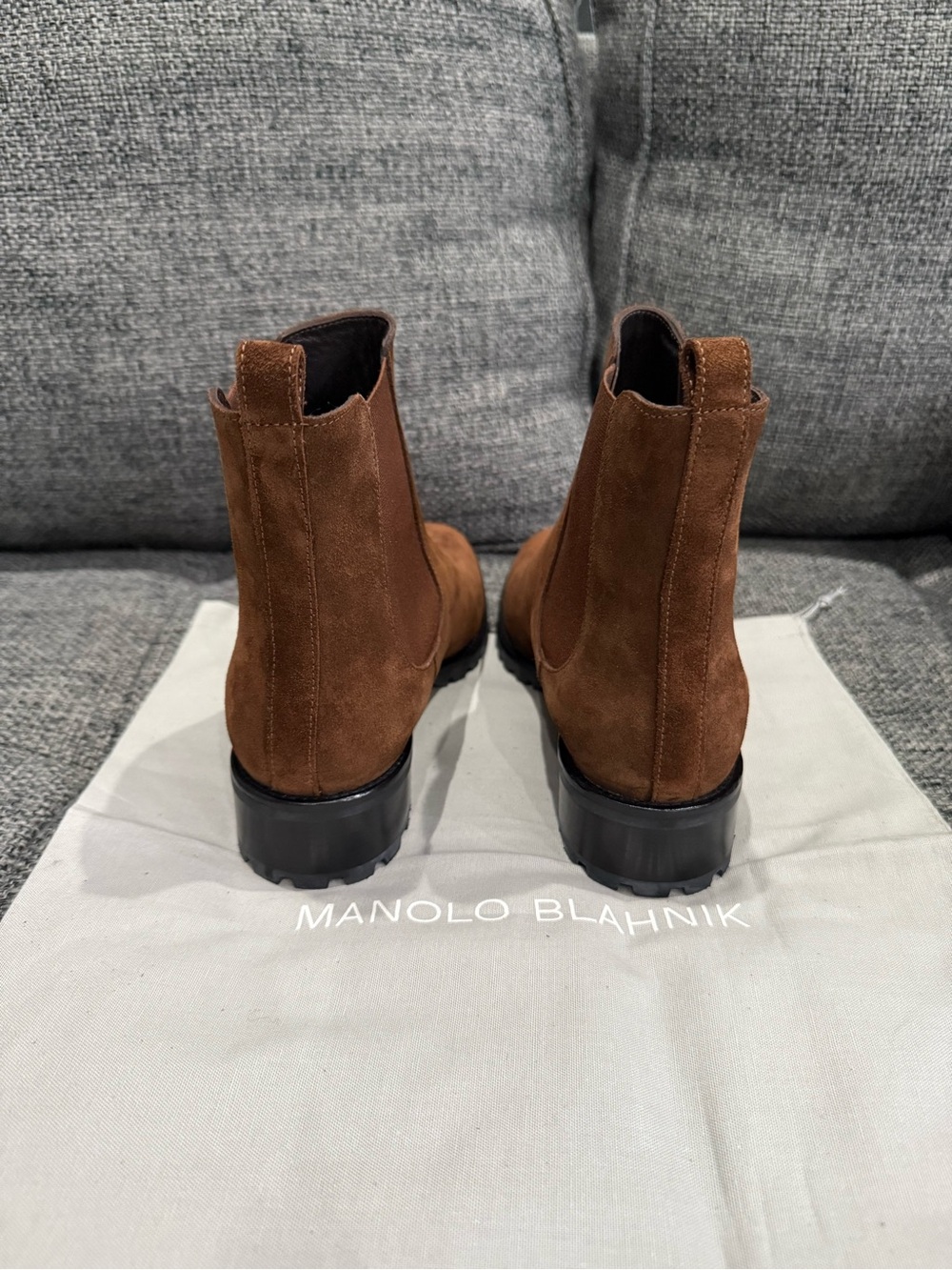 Manolo Blahnik women's Brown Suede Boots. Read description. - Picture 3 of 11